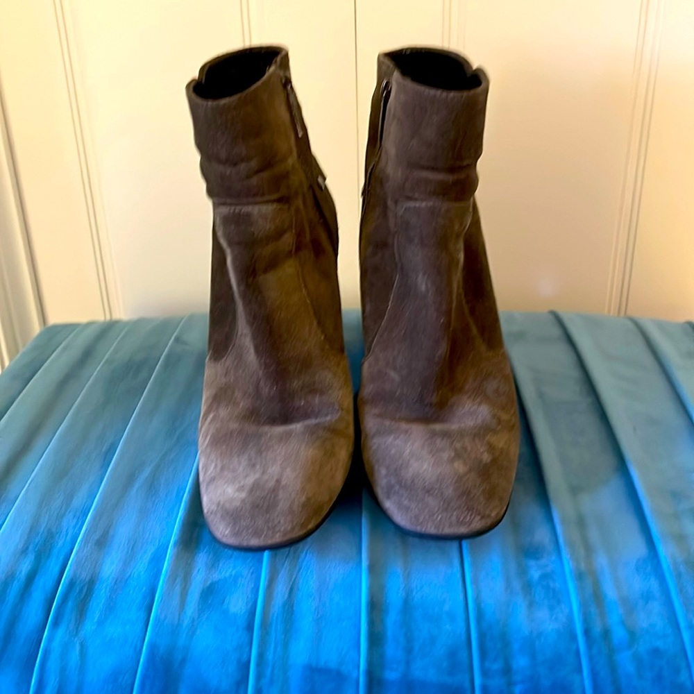 TOD’S Brown suede booties size 10
